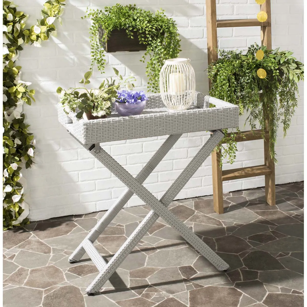 Safavieh Bardia Folding Tray Table  , PAT2004